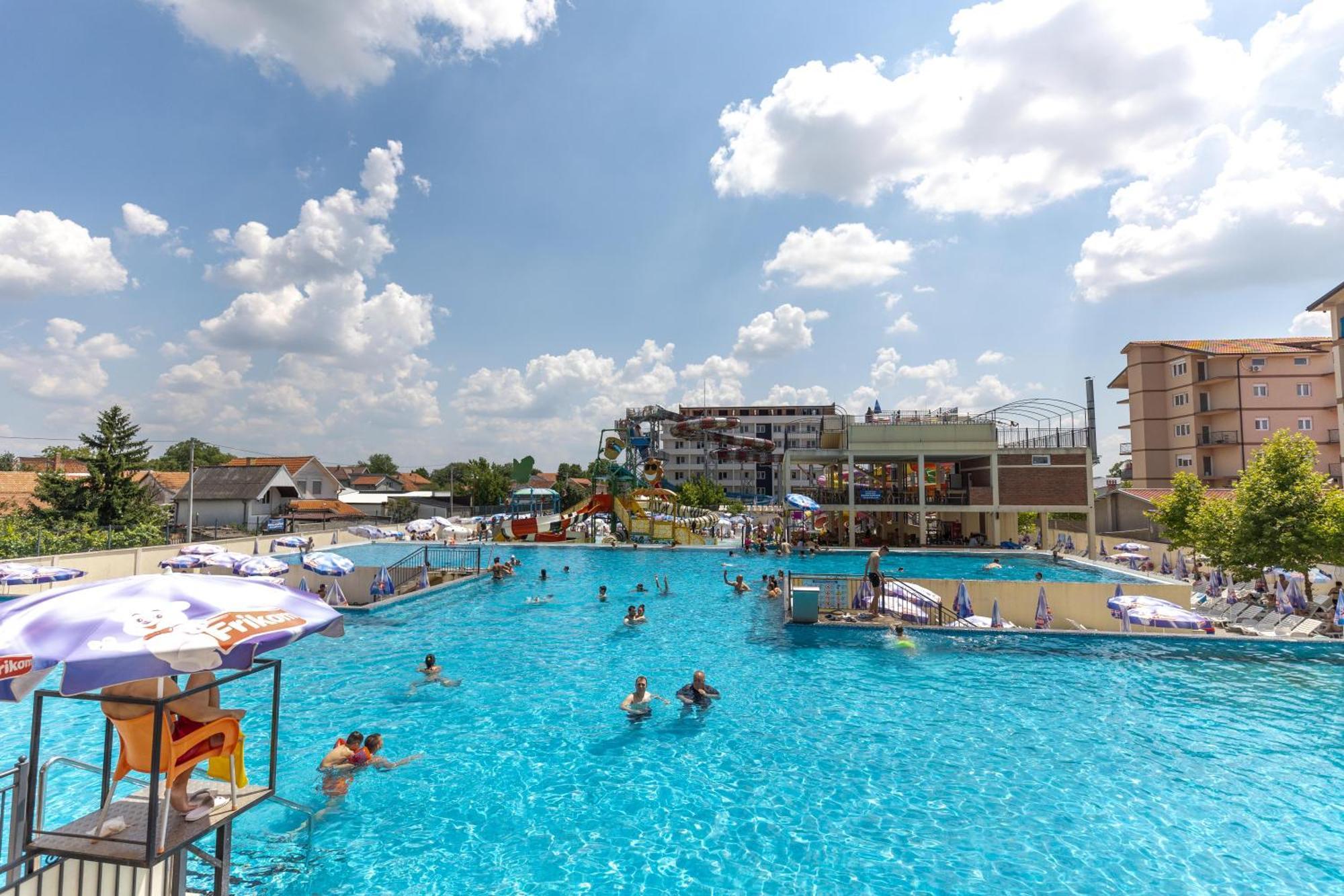 Garni Hotel Hollywoodland Wellness & Aquapark Βελιγράδι Εξωτερικό φωτογραφία