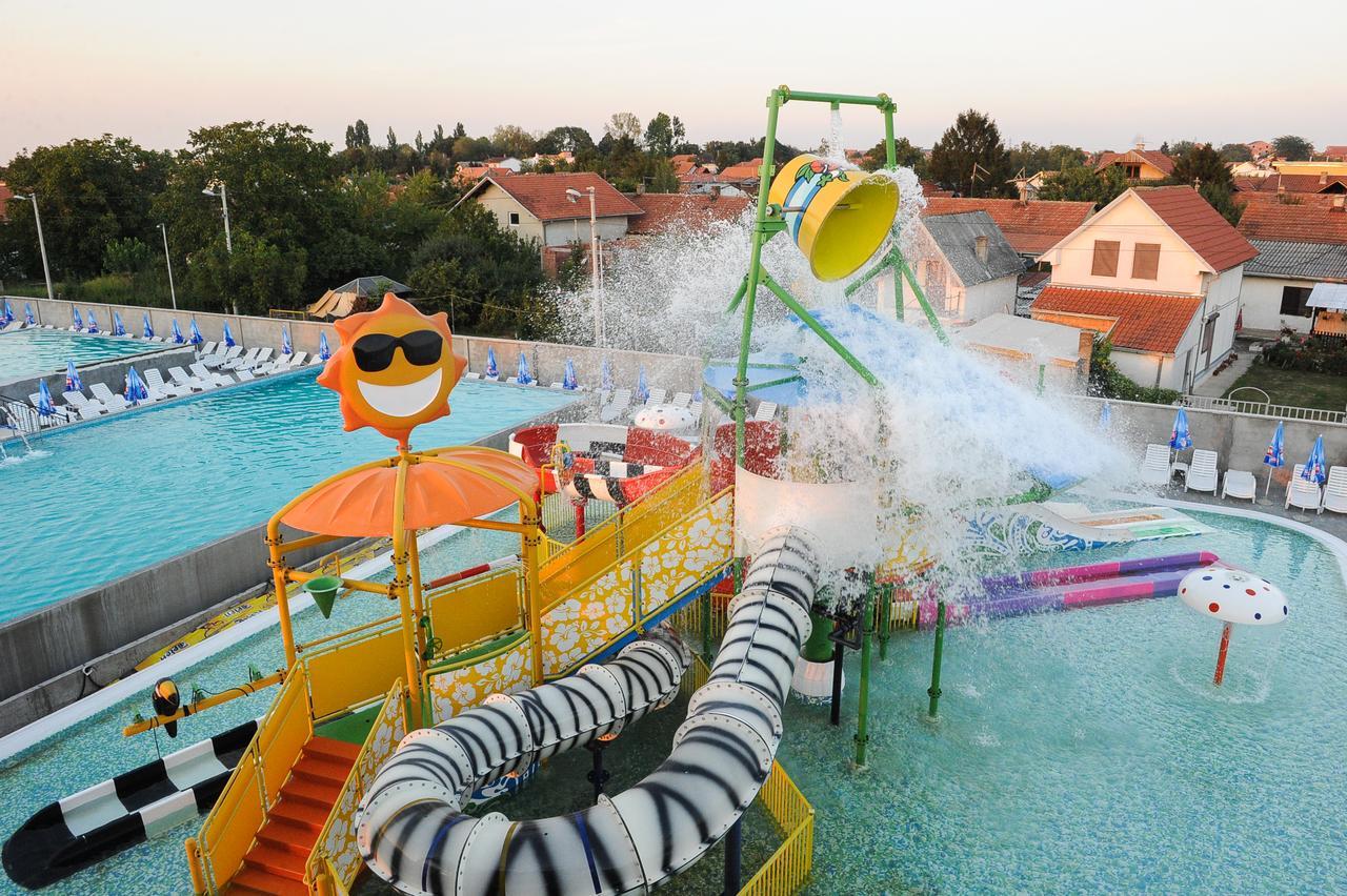Garni Hotel Hollywoodland Wellness & Aquapark Βελιγράδι Εξωτερικό φωτογραφία
