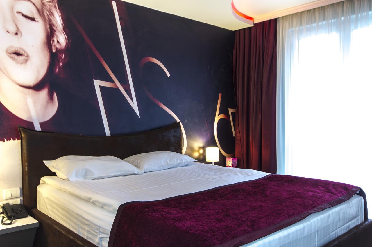 Garni Hotel Hollywoodland Wellness & Aquapark Βελιγράδι Εξωτερικό φωτογραφία