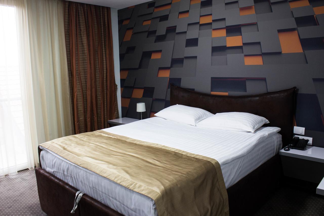 Garni Hotel Hollywoodland Wellness & Aquapark Βελιγράδι Εξωτερικό φωτογραφία
